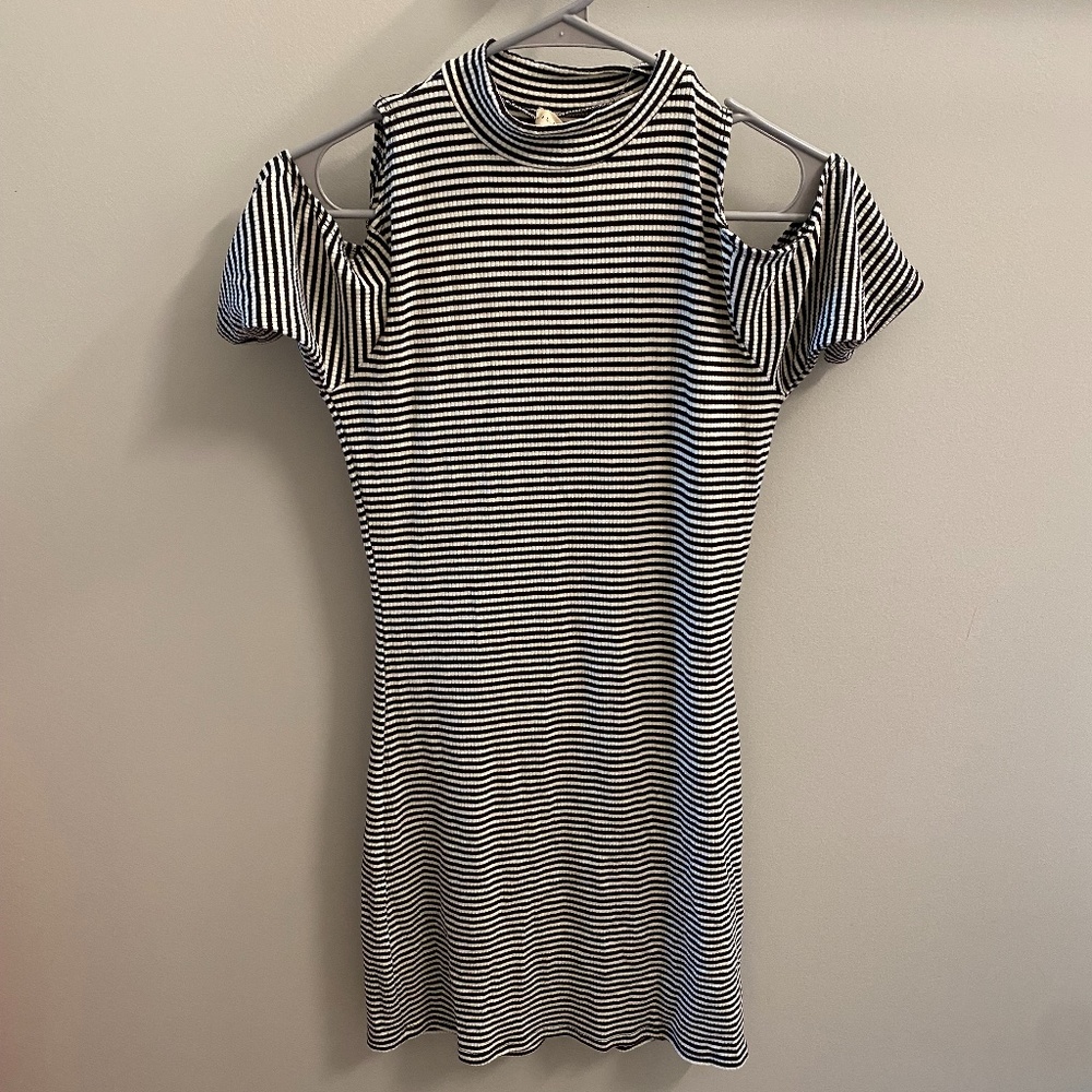 PacSun black/white off the shoulder dress